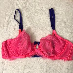Victoria’s Secret Very Sexy Unlined Demi Bra